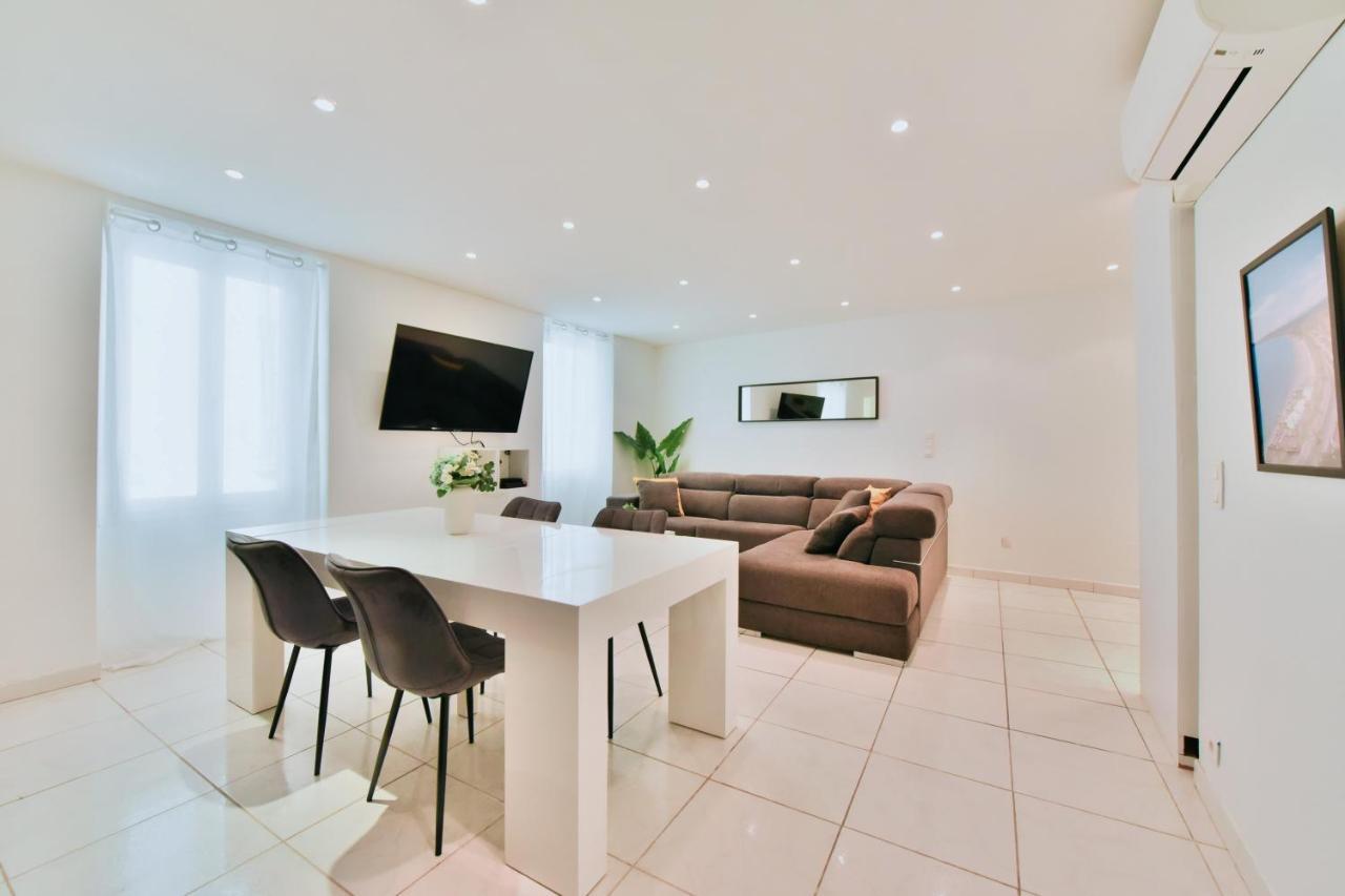 Grand Appartement- Le Port A/C นีซ ภายนอก รูปภาพ